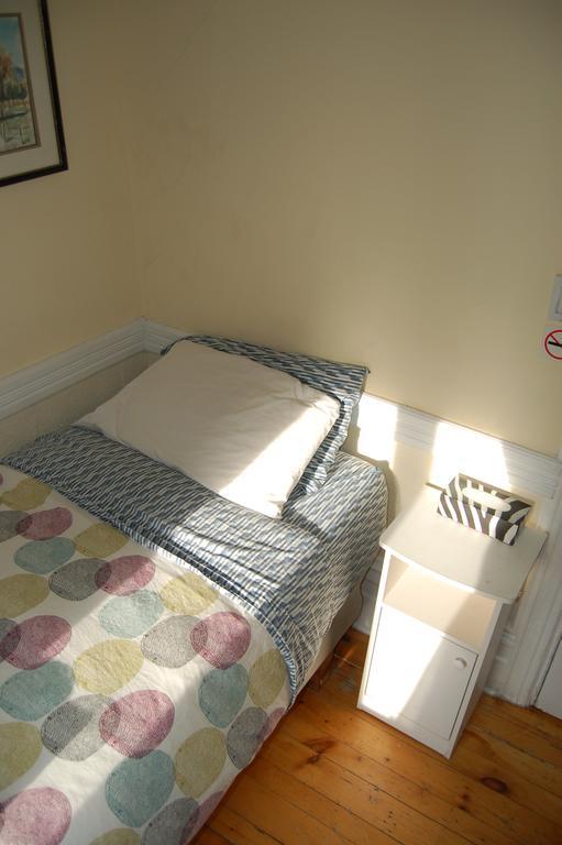 Le Chasseur Bed & Breakfast Монреал Екстериор снимка