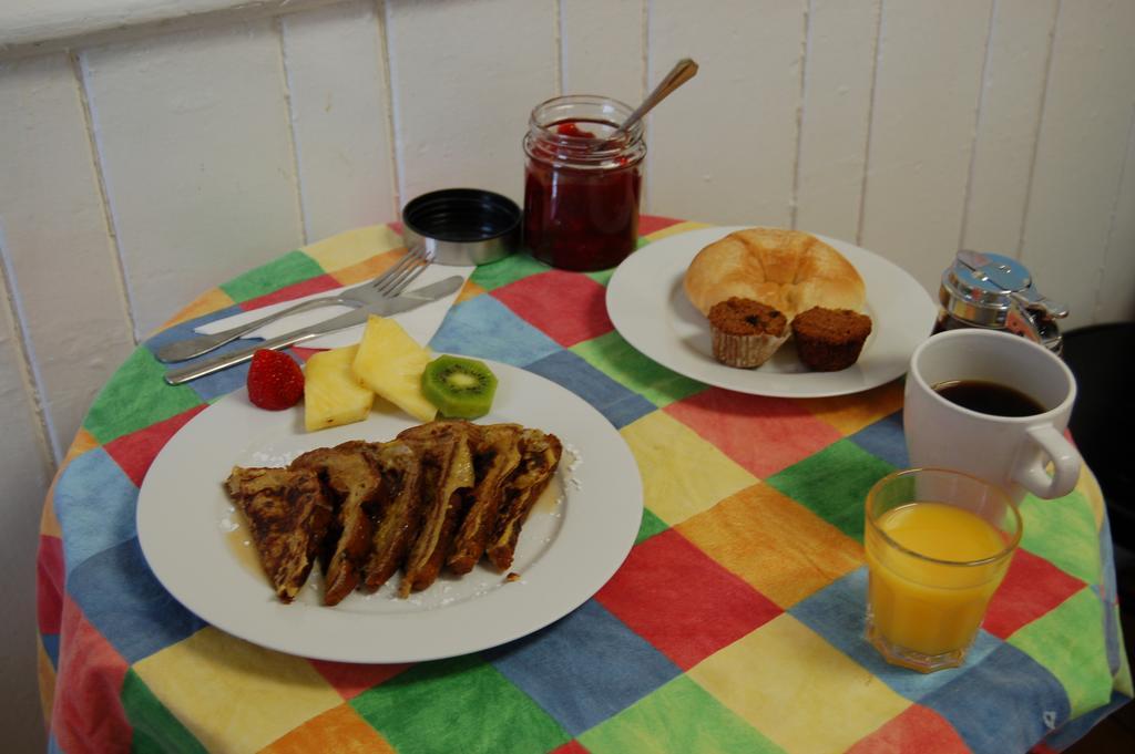 Le Chasseur Bed & Breakfast Монреал Екстериор снимка