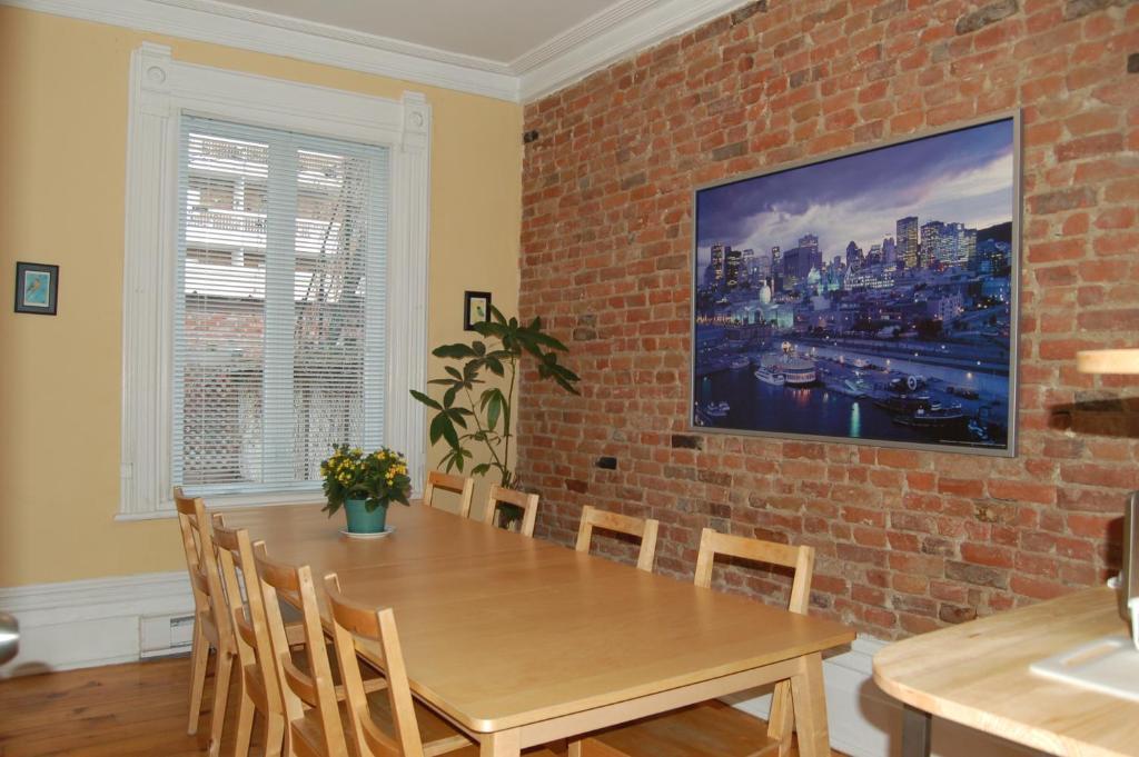 Le Chasseur Bed & Breakfast Монреал Екстериор снимка